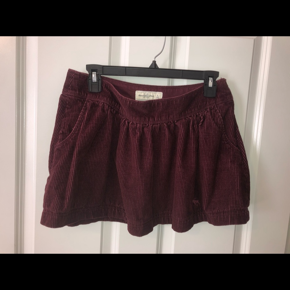 Maroon Corduroy Skirt w Pockets Abercrombie